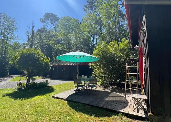 La Grange Au Beau Milieu Des Pins * Lacanau